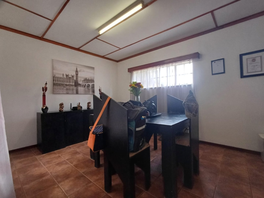 4 Bedroom Property for Sale in Flimieda North West